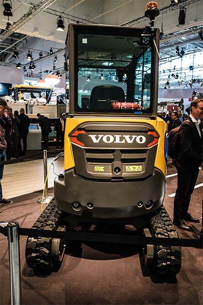 Volvo заявила, что станет первым производителем строительного оборудования